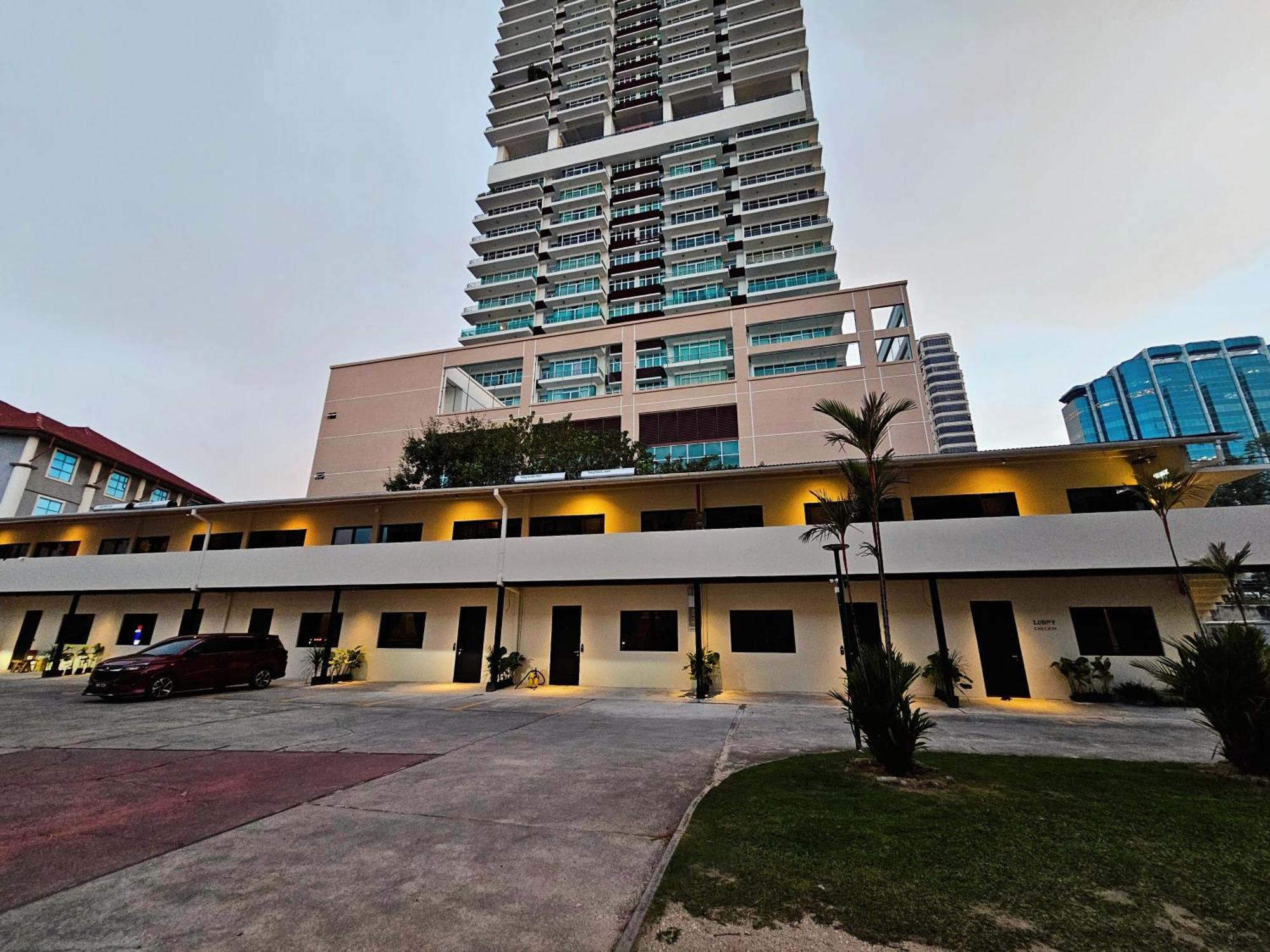 The Palm Suite At Lava Mansion George Town Exterior photo