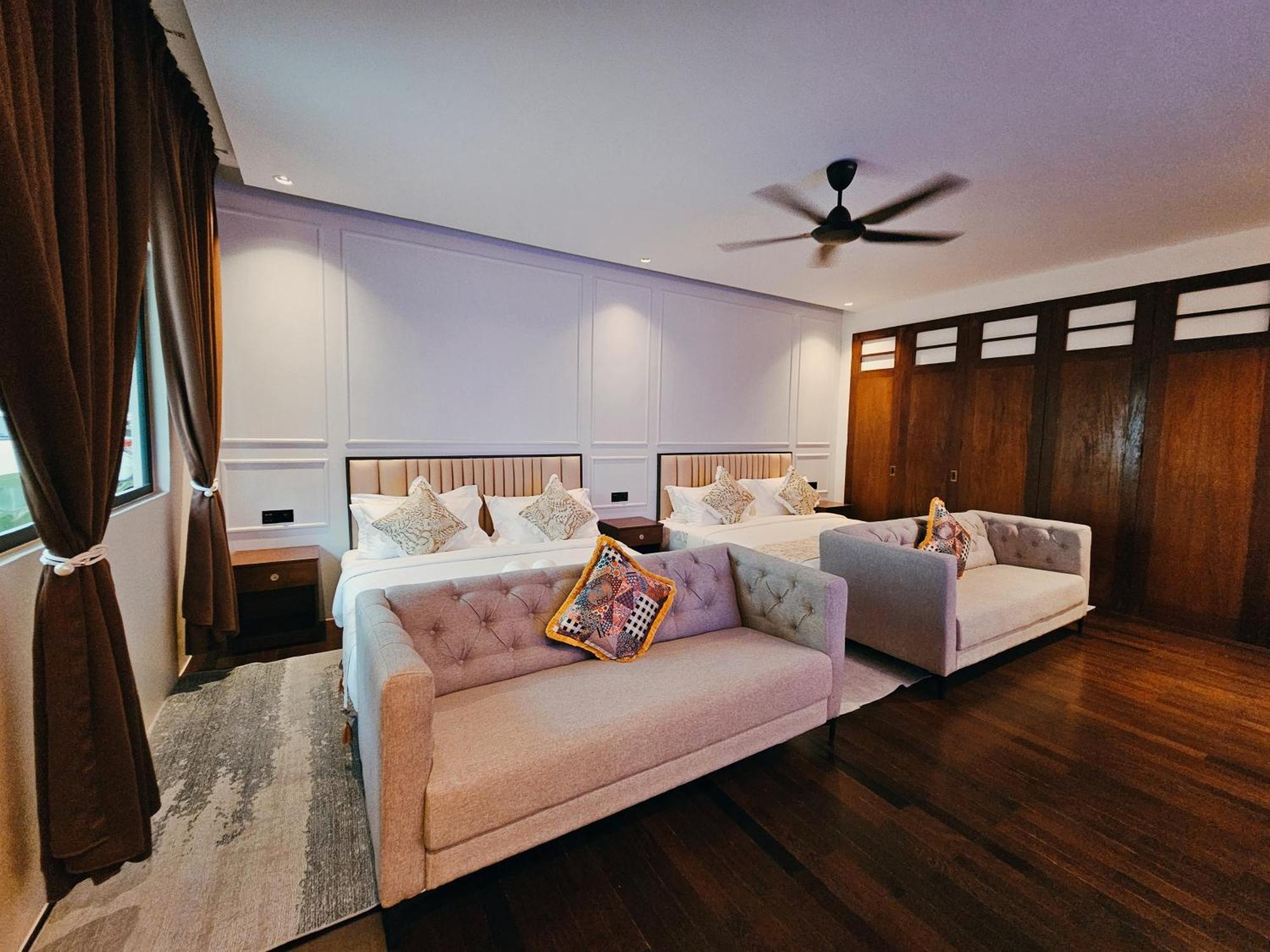 The Palm Suite At Lava Mansion George Town Exterior photo
