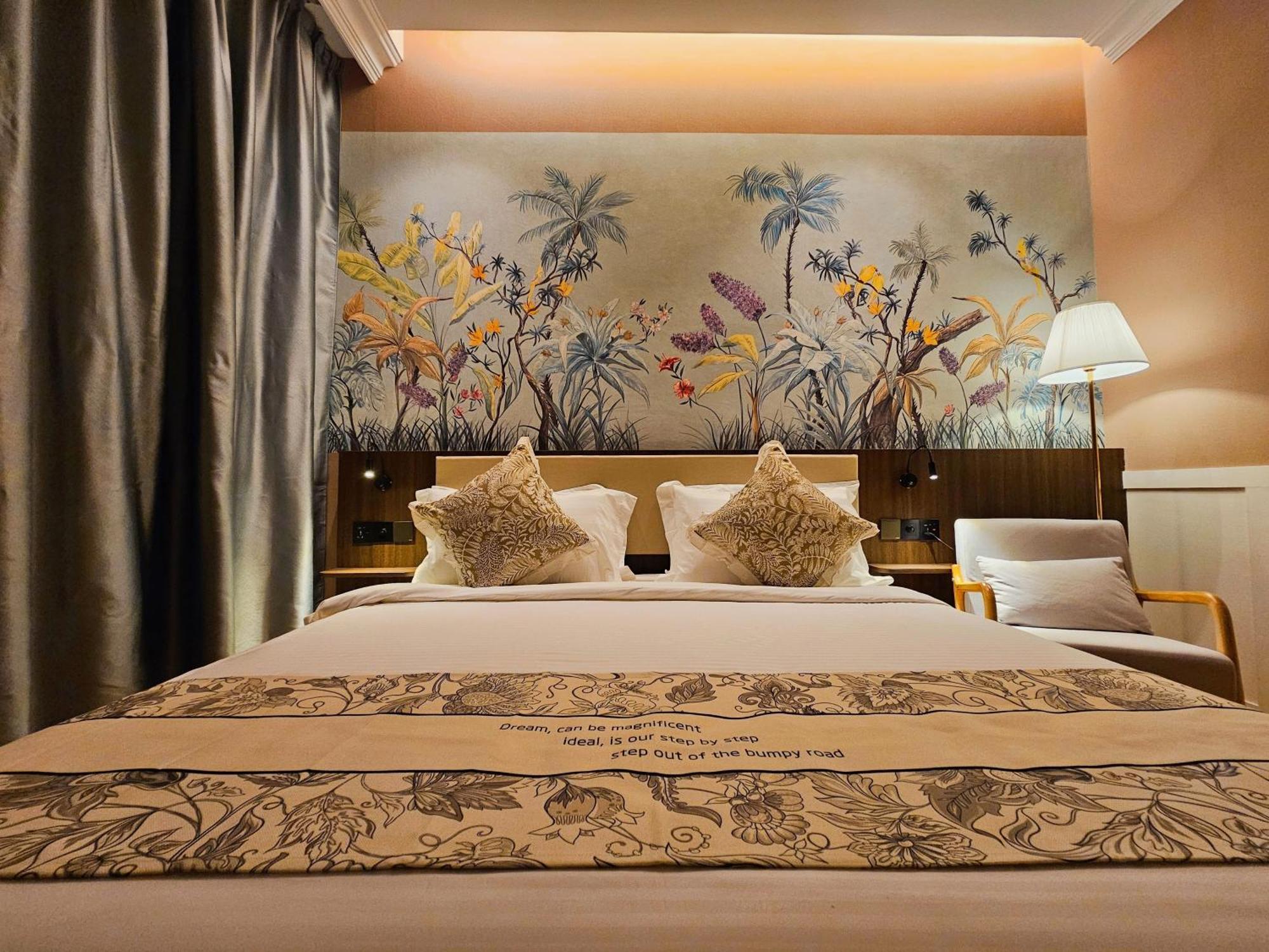 The Palm Suite At Lava Mansion George Town Exterior photo