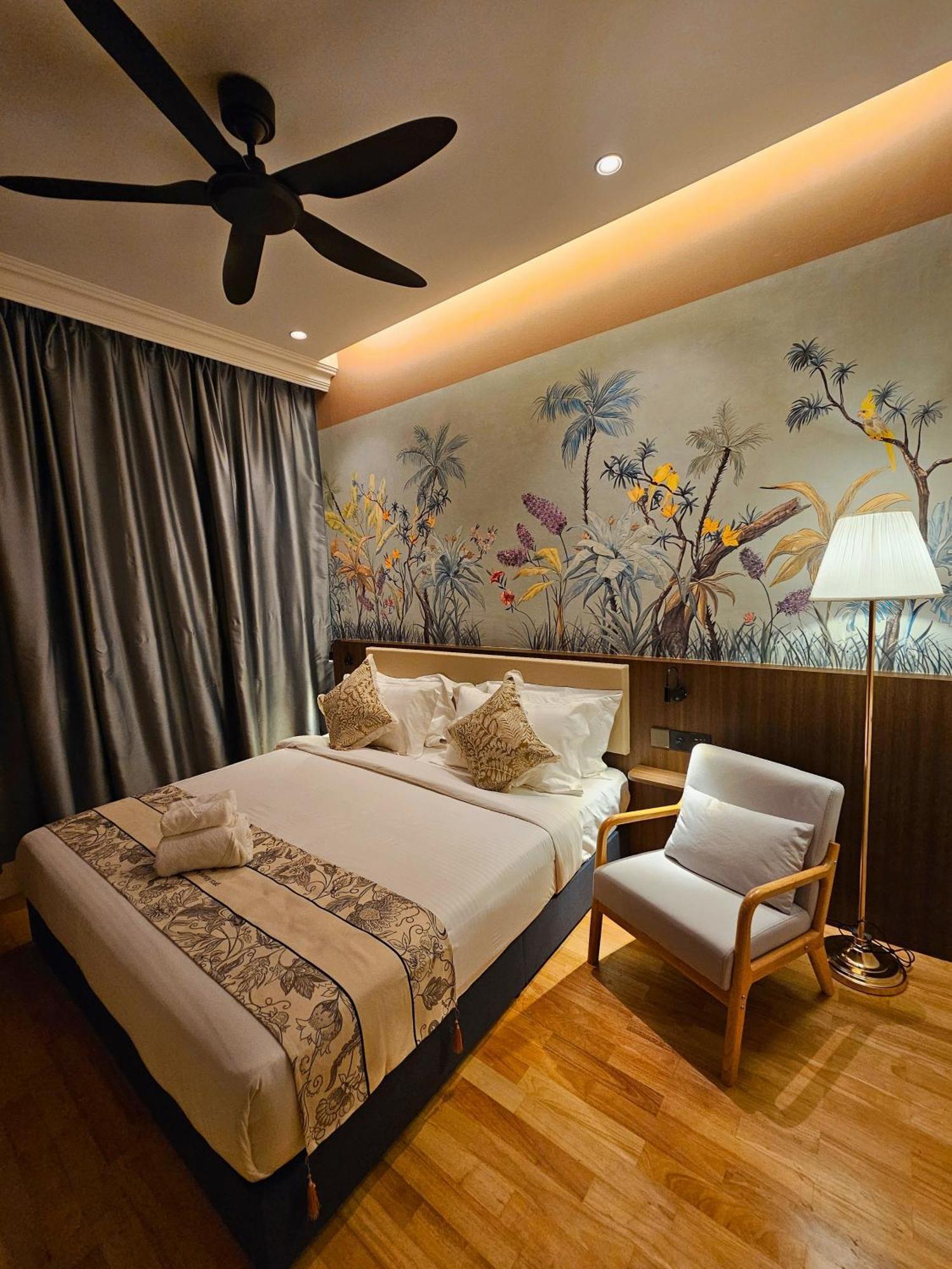 The Palm Suite At Lava Mansion George Town Exterior photo