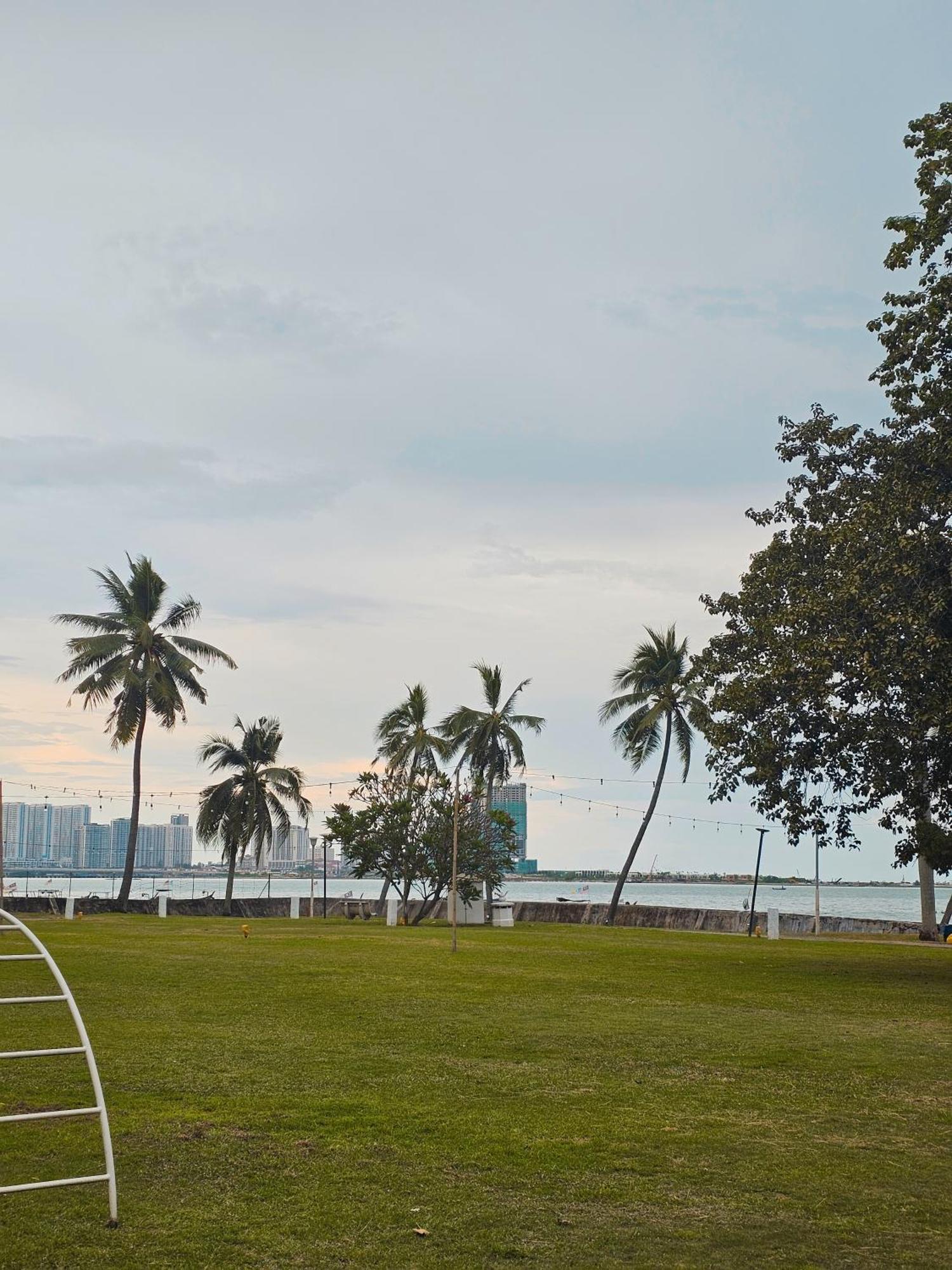 The Palm Suite At Lava Mansion George Town Exterior photo