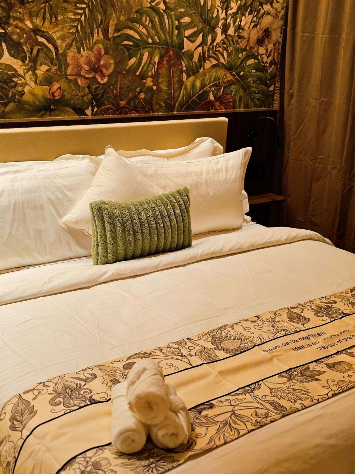 The Palm Suite At Lava Mansion George Town Exterior photo